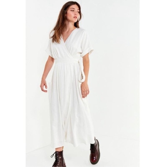Urban Outfitters Dresses & Skirts - Urban Outfitters White Linen Wrap White Midi Dress XS
